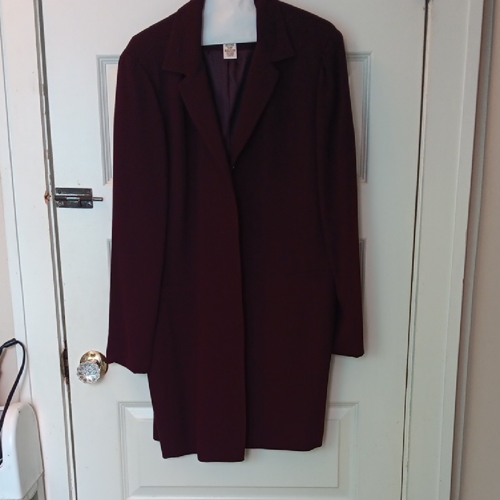 Studio I Women's Deep Burgundy, Lower Thigh Long, 3 Button, Blazer